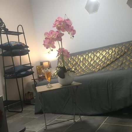 Chez Sandy Bed & Breakfast โอบาญ ภายนอก รูปภาพ