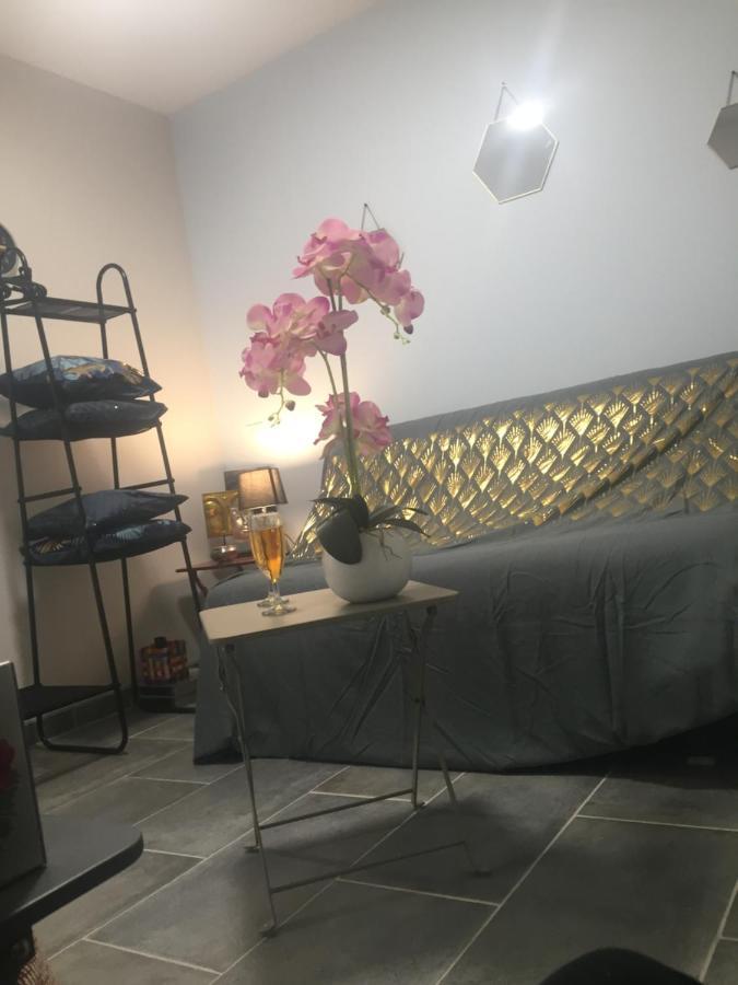 Chez Sandy Bed & Breakfast โอบาญ ภายนอก รูปภาพ