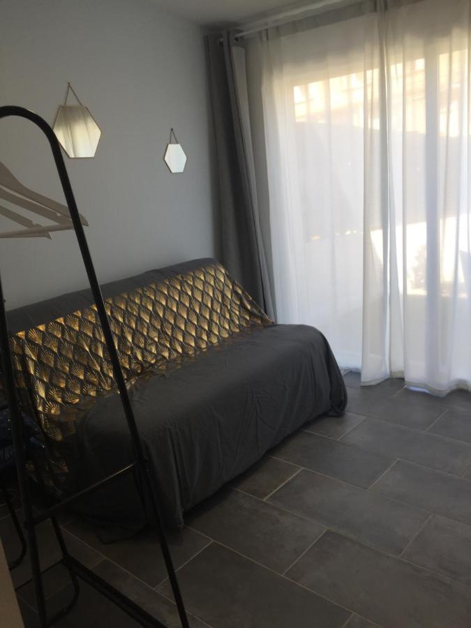 Chez Sandy Bed & Breakfast โอบาญ ภายนอก รูปภาพ